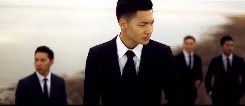 Загвар өмсөгч залуусын V.R хамтлаг “Чи намайг санах уу” анхны дуугаа клипжүүлжээ